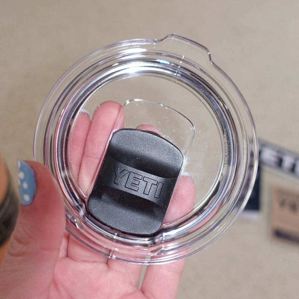 NWT Peach Yeti 24 oz Rambler Mug - Picture 6 of 7